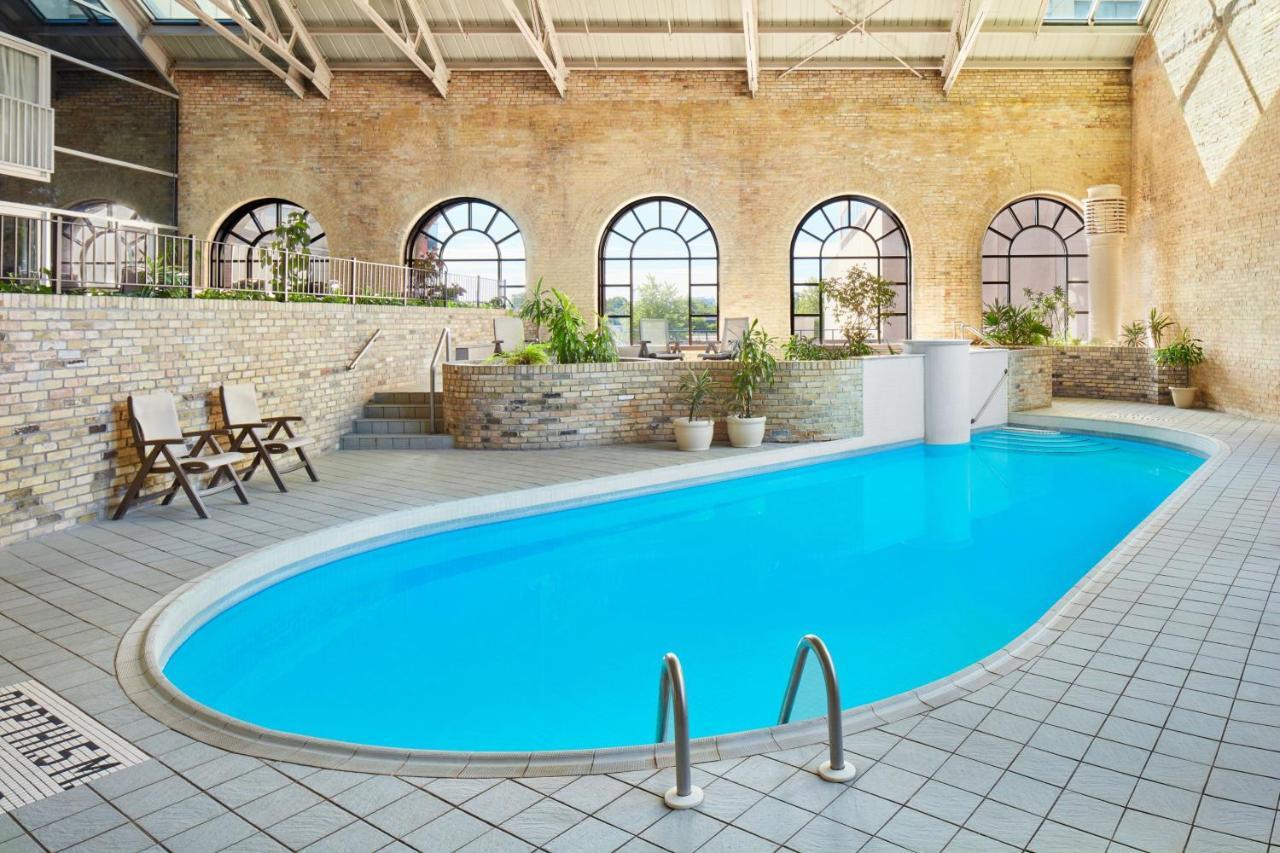 Delta Hotels By Marriott London Armouries מראה חיצוני תמונה